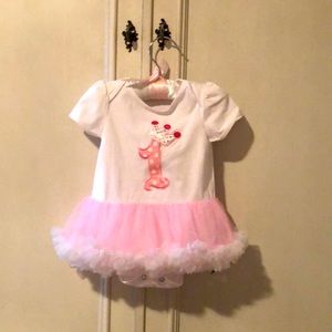 New 1 year old birthday outfit with ruffle skirt